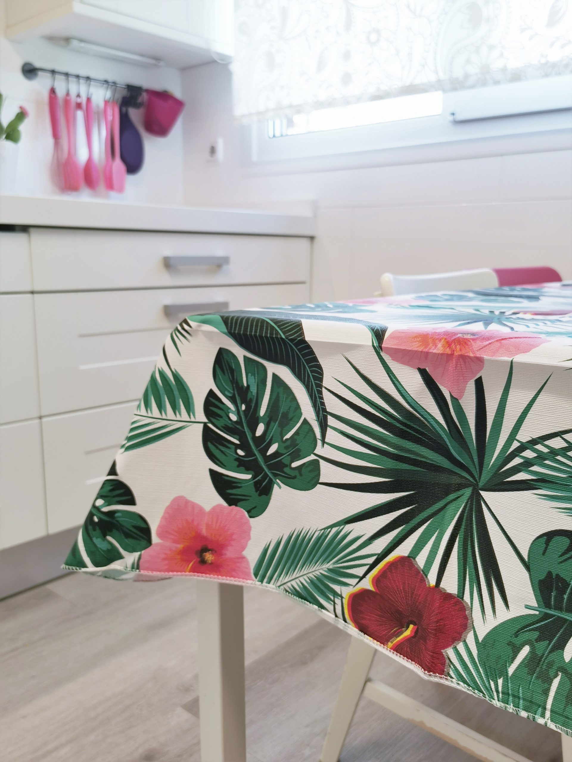QWEASDZX Mantel Patrón de Planta de impresión Digital 3D Poliéster Mantel Impermeable Mantel Café Mantel Adecuado para Uso en Interiores y Exteriores 153x214cm 